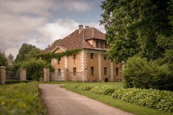 Ekskursija pa vēsturiskajiem muižu dārziem Dienvidkurzemes novada tūrisma centrs